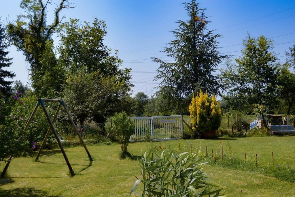 Gite A La Ferme Chaleureux Apartamento Civrac-de-Blaye Exterior foto