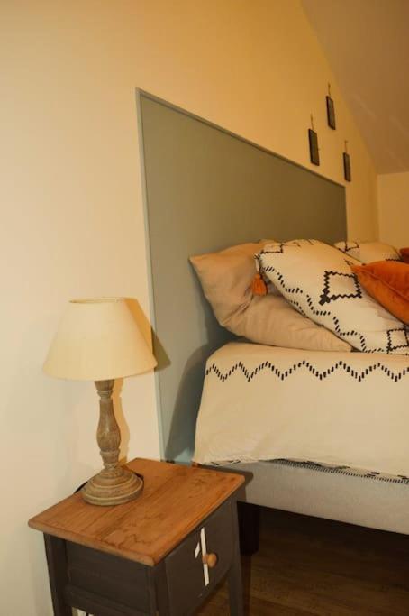 Gite A La Ferme Chaleureux Apartamento Civrac-de-Blaye Exterior foto