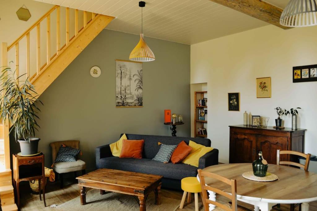 Gite A La Ferme Chaleureux Apartamento Civrac-de-Blaye Exterior foto